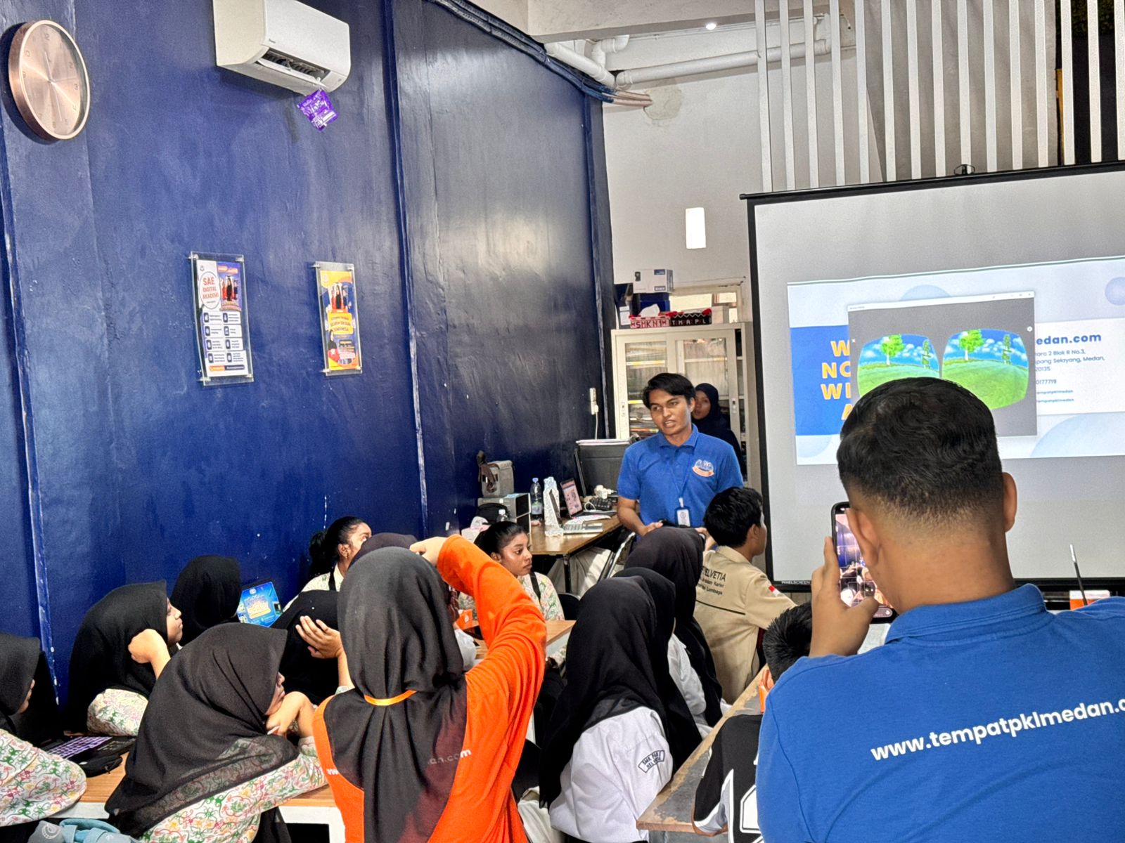 Apa Itu PKL (Praktek Kerja Lapangan) ?